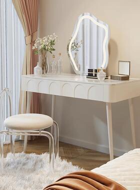 0J法式实木奶油风梳妆台卧室现代简约2026年新款化妆桌小户型小型