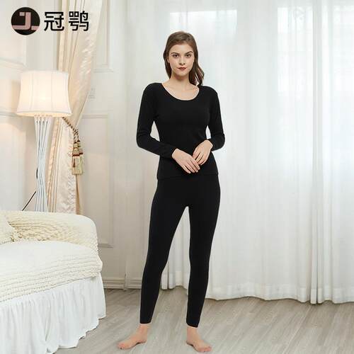 Women's autumn clothes with no trace of heat, temperature