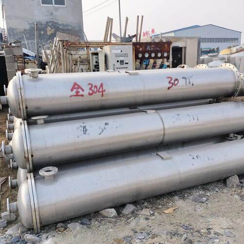 出售二手不锈钢冷凝器 工业列管冷凝设备 列管式压蒸发传热设备