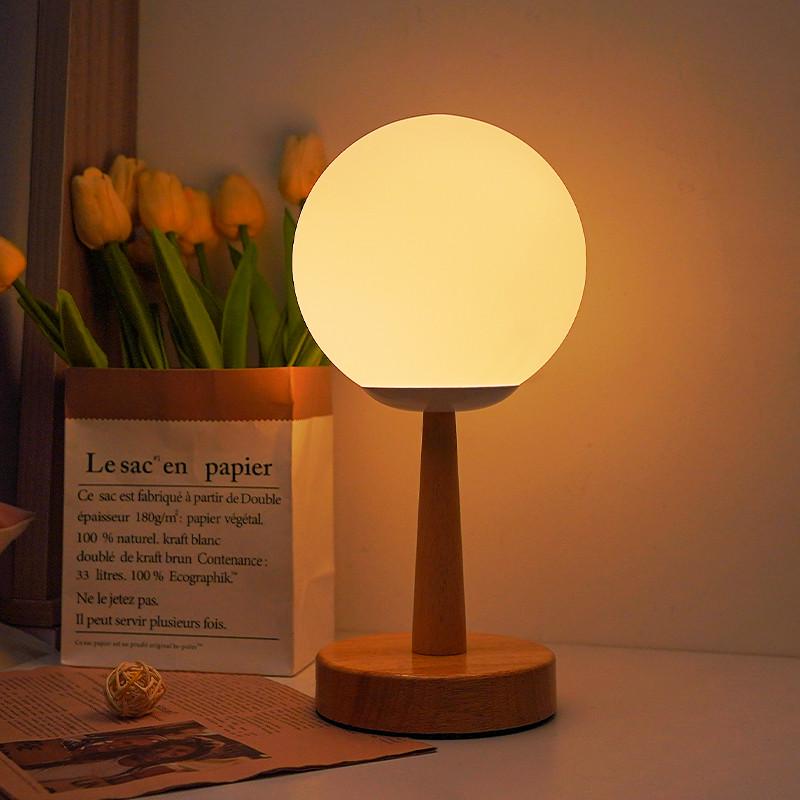 北欧实木小台灯装饰书桌床头灯遥控创意卧室书房玻璃小夜灯睡眠灯