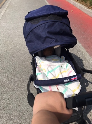 想买巧儿宜joie婴儿车质量怎么样？避震效果差不差？