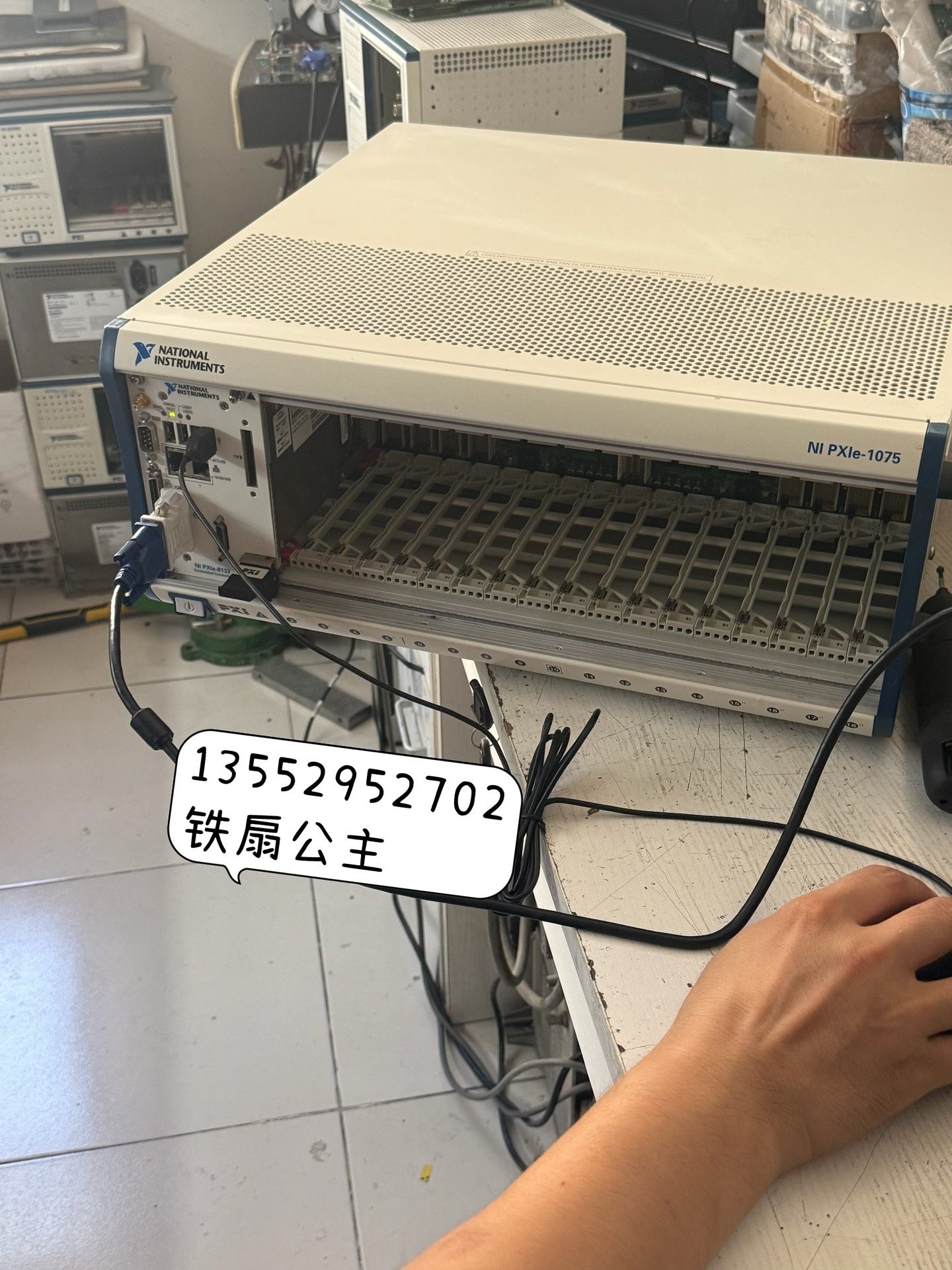 NI PXIE-1075 机箱 二手 功能正常