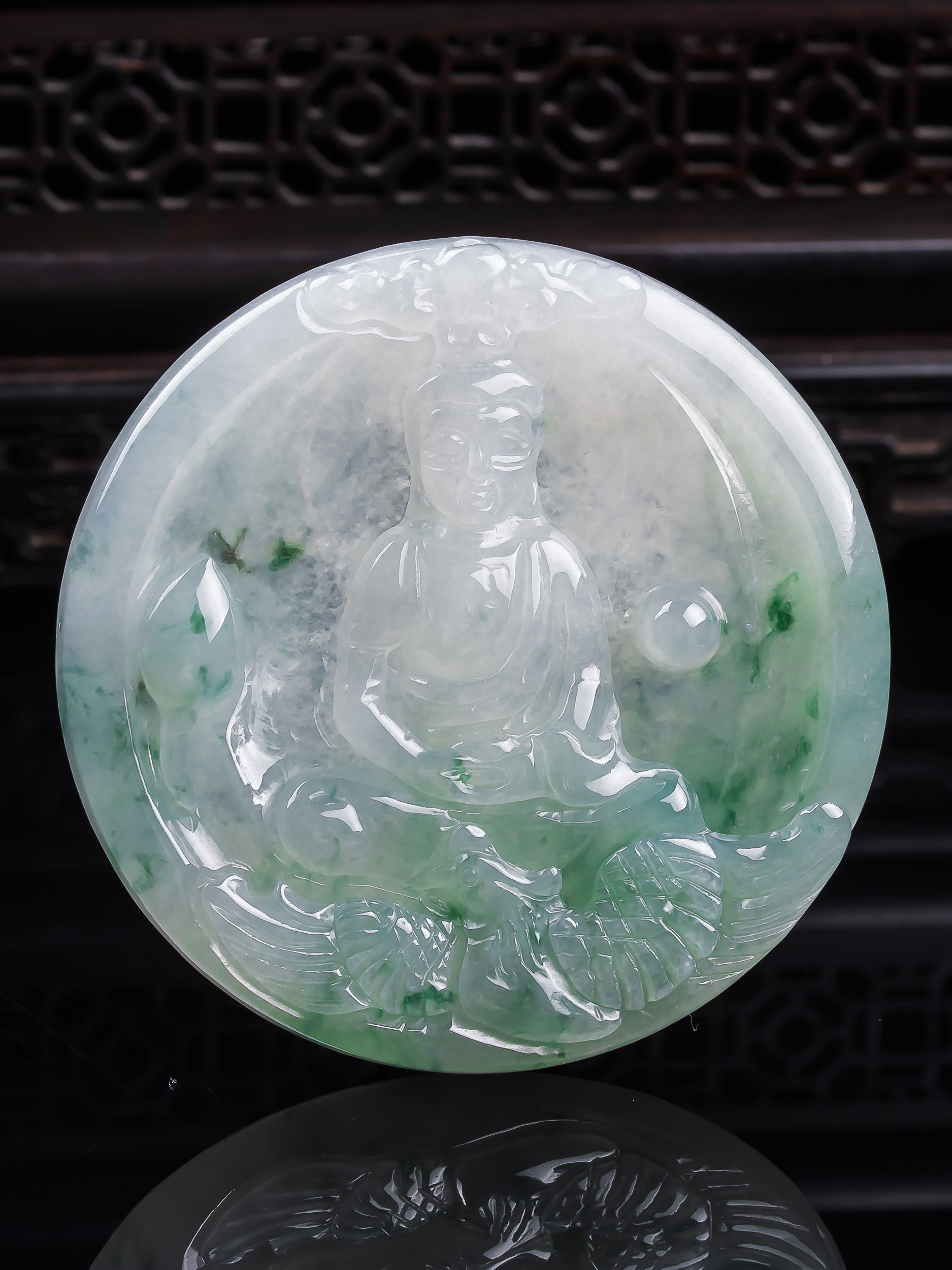 缅甸天然真品翡翠冰满绿满色飘花高端闪拍正装观音玉石吊坠35.80g