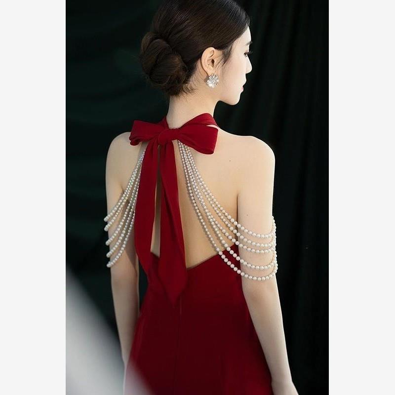 新娘敬酒服高级感鱼尾小众轻奢高端气质生日宴会挂脖订婚晚礼服裙