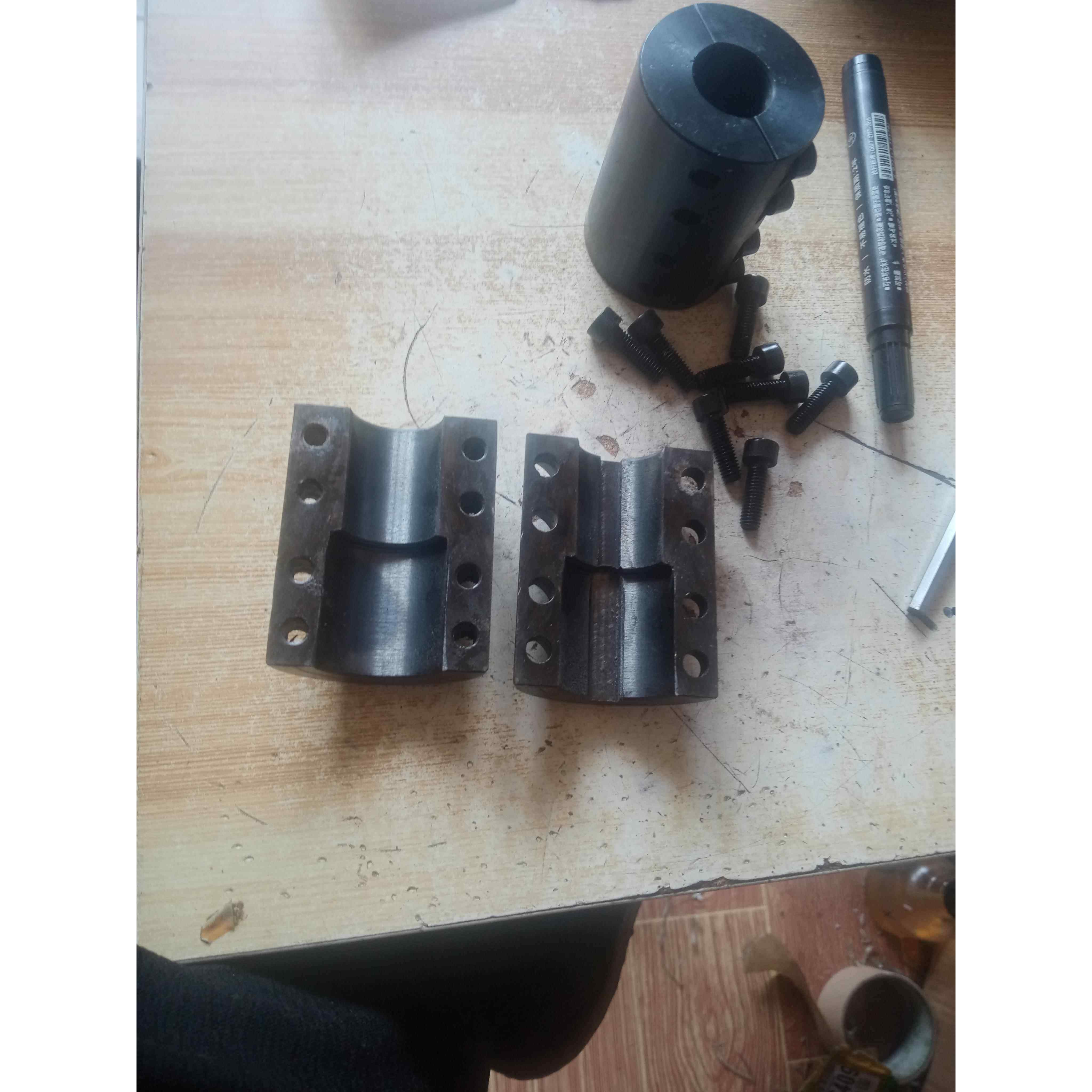 联轴器 刚性变径夹壳式分离式45号钢联轴器 伺服步进电机联轴器,五金/工具,联轴器,淘宝优惠券,粉丝福利购,淘宝优惠卷