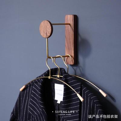 高档素风衣实木架壁挂衣架收纳架卧室挂衣架衣架家用简易收纳架挂