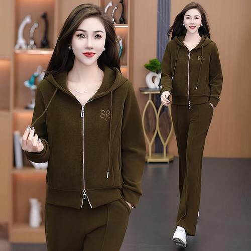 新多岁妈妈春装87741447冲锋衣外套款中老年人运服套装女春秋洋动