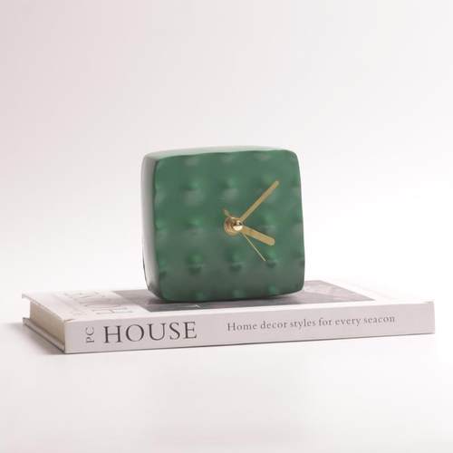 简约现代摆件白色正方形时钟创意摆件现代书房客房卧室摆设小方钟