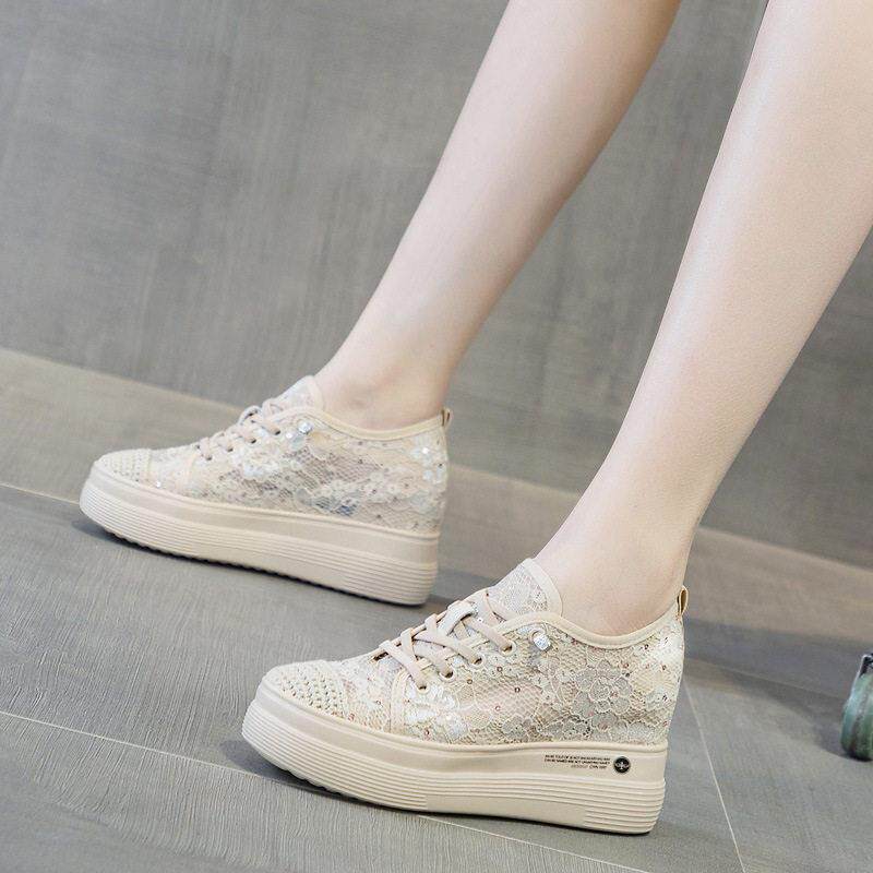 香港轻便小白鞋女2026夏款网面透气白色板鞋矮子乐厚底内增高女鞋