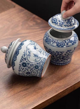 青花将军茶叶罐复古老套泥陶瓷罐茶叶青花瓷防潮轻奢风干货密封罐