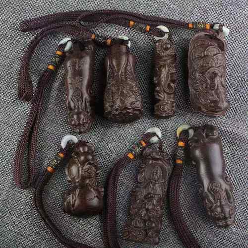 热销精品木质越南沉香木皮黑手把件木质旅游工艺品