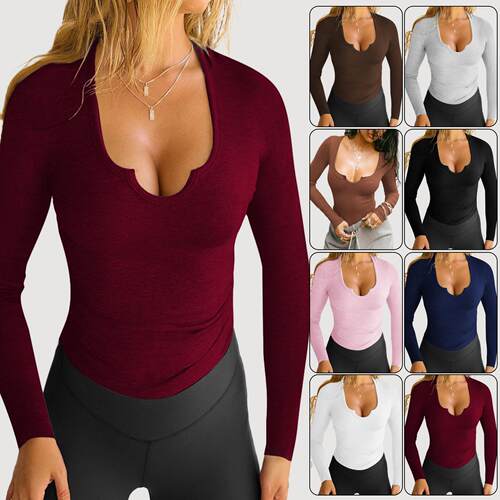 Knitted long sleeved sweater with a sweet and spicy style,
