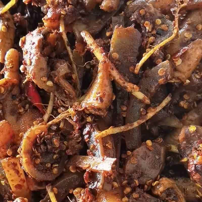 云南瓦味大杂烩佤味麻辣牛皮鸡爪鸡脚筋三角骨鸡胗鸡翅尖苤菜根