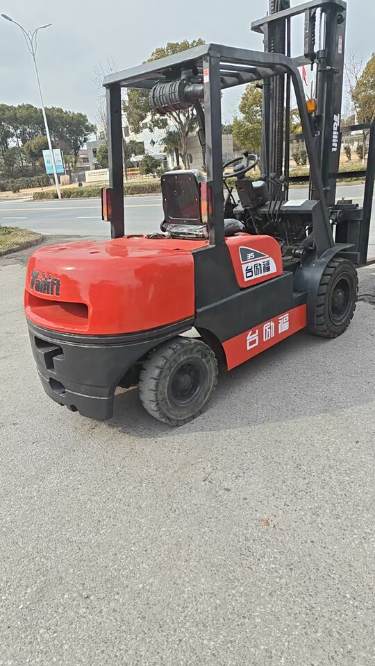 3月8日南京台励福3.5吨自动挡叉车升高4米带侧移网络拍卖公告