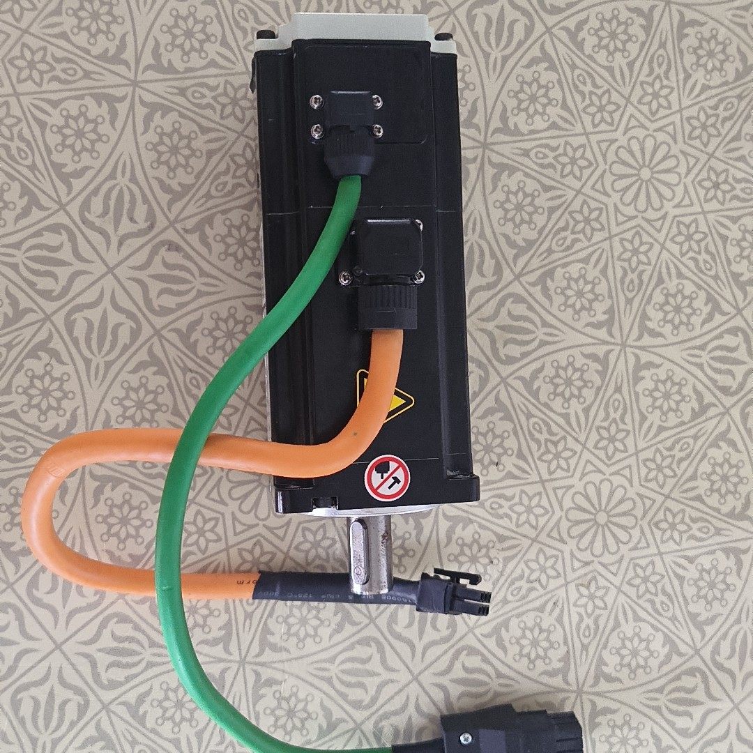 ABB伺服电机马达HDS6A-0104A ，400W，成色新