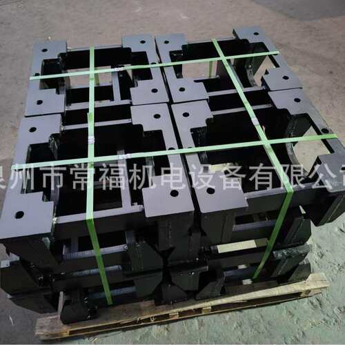 中联旋挖钻机挖掘机推土机ZR280配件护链器
