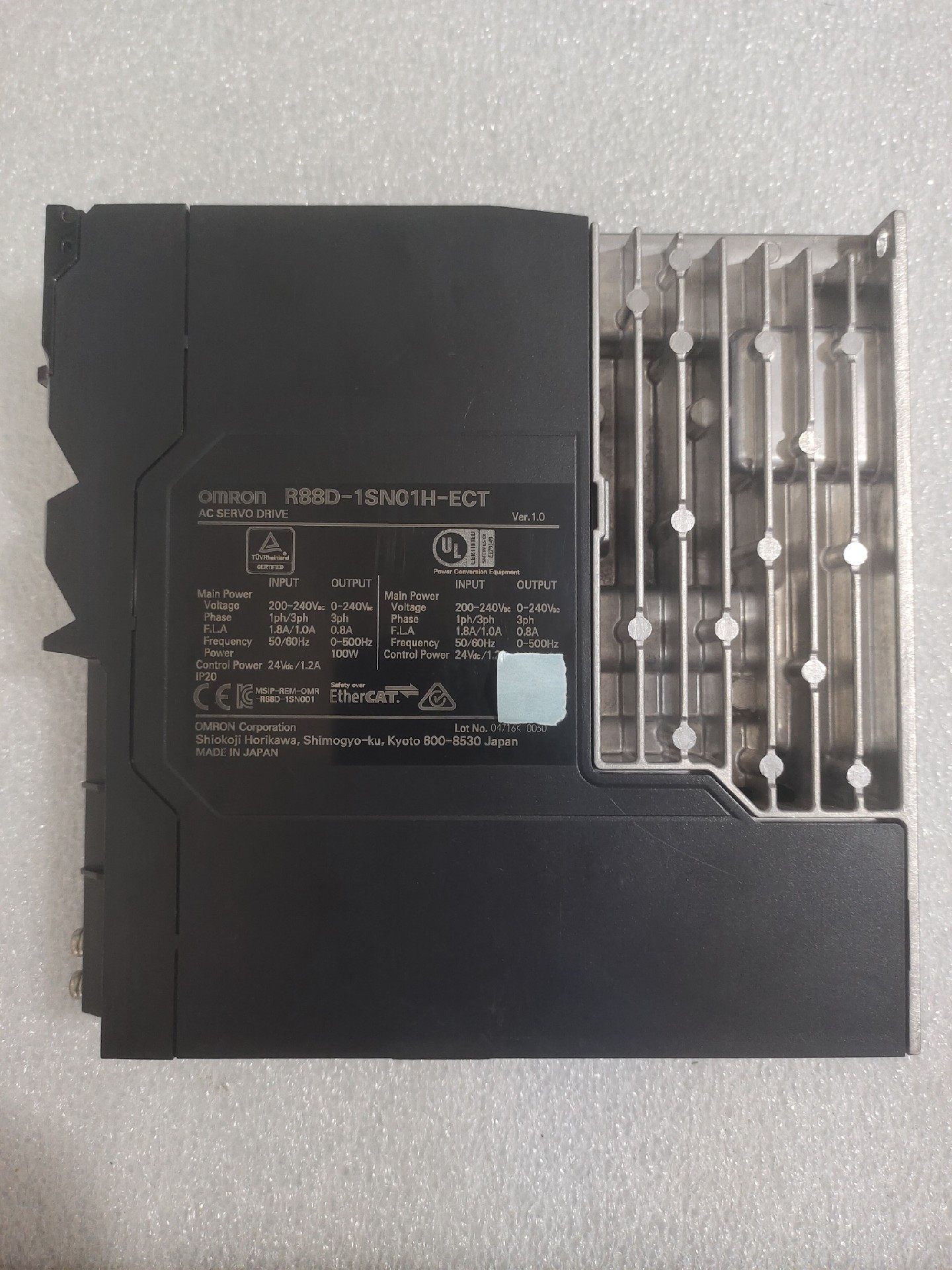 OMRON 欧姆龙  R88D-1SN01H-ECT  现货