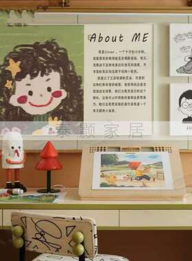 现代简约样板间儿童房书桌软装饰品摆件儿童画相框画板组合搭配