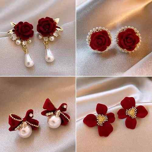 高级感红色丝绒玫瑰珍珠