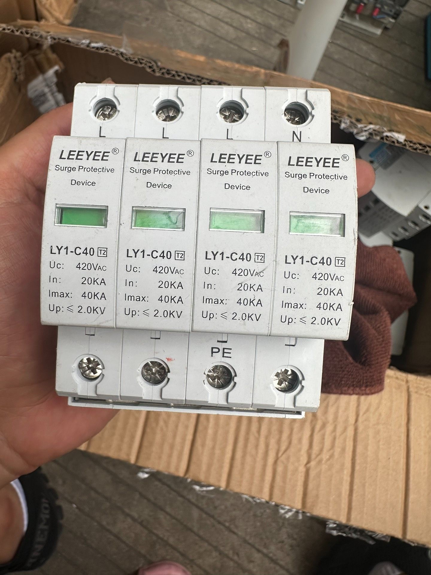 雷悦雷电  防雷 质量非常好  4p40ka  正宗芯片