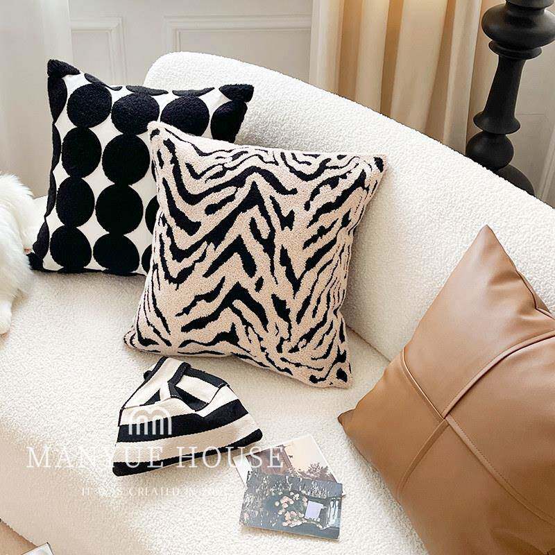 蔓越家 高奢虎纹 北欧ins客厅沙发抱枕抱枕套PU皮面床头靠垫含芯