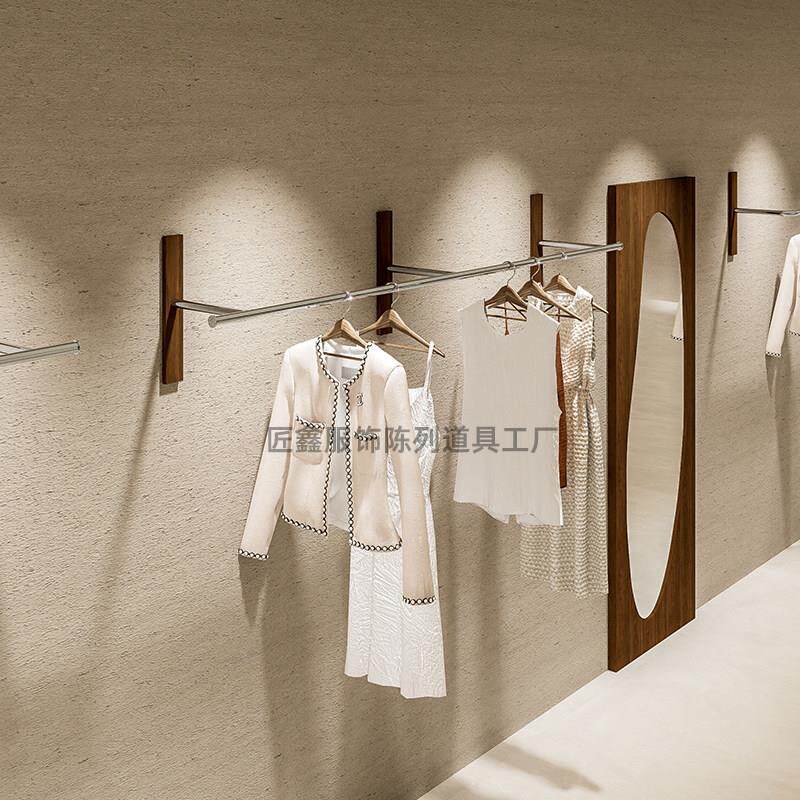 壁挂式衣架服装店展示架上墙不锈钢女装店货架挂衣杆墙壁胡桃木色