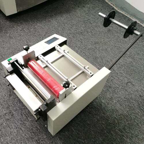 小型绝缘纸全自动切纸机小型离型纸裁纸机无纺布切片机精密