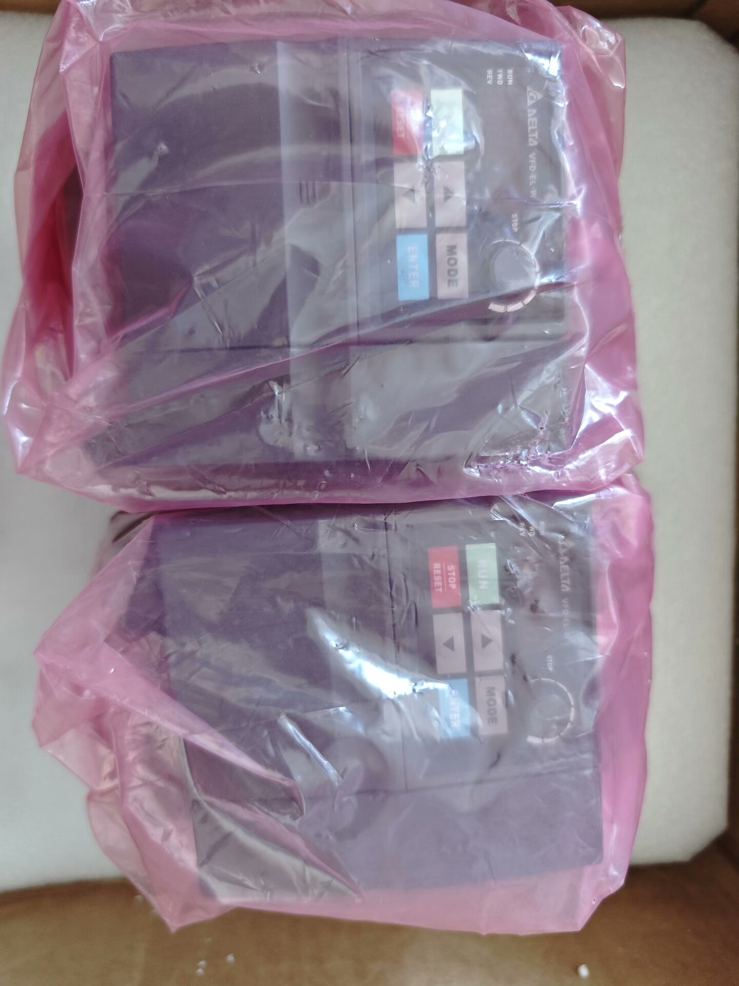 台达变频器VFD022EL43W