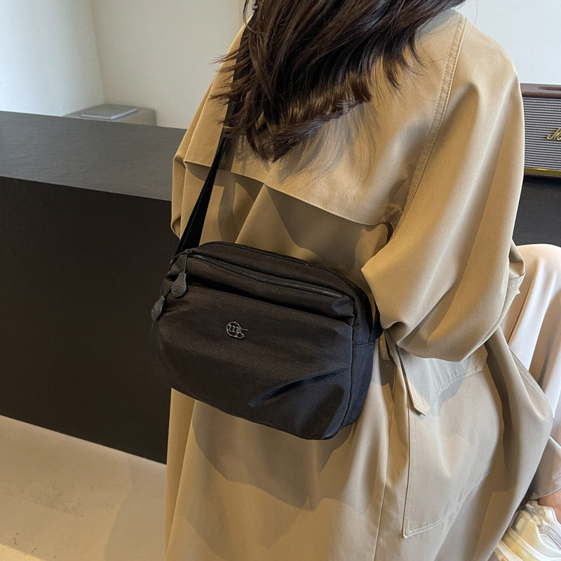 新款妈妈斜挎包轻便防水牛津布帆布女包中老年休闲运动尼龙背包,箱包皮具/热销女包/男包,小方包,淘宝优惠券,粉丝福利购,淘宝优惠卷