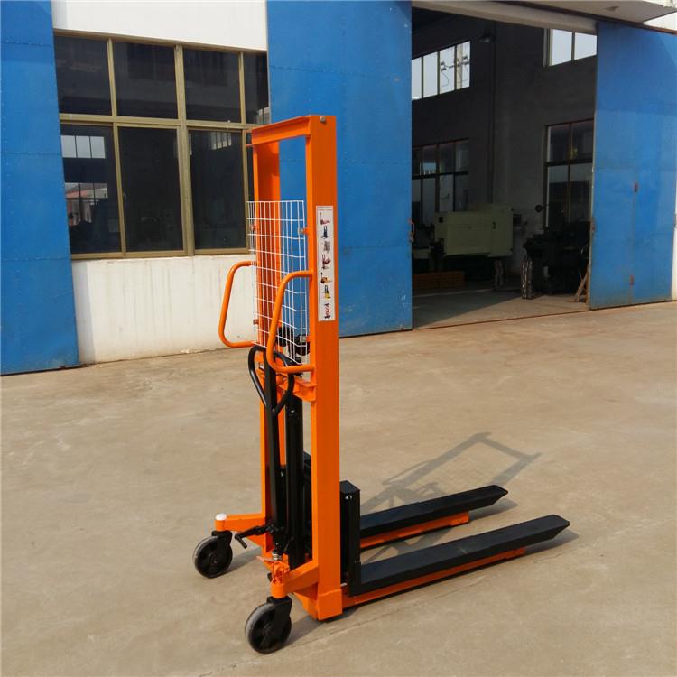 供应1/2/吨手动堆高车液压手动叉车升降搬货车托盘堆垛车