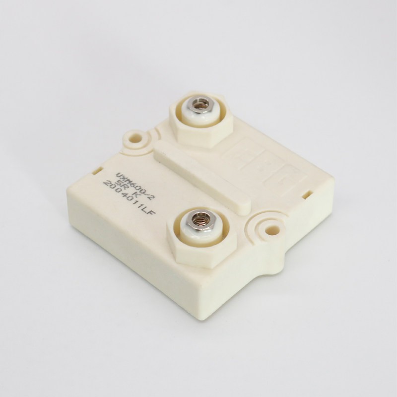 Uxp600厚膜无感平冷高功率电阻600W 1R2R5R10R20R30R50欧姆