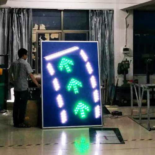 LED标示牌 晗琨新品太阳能交通待转信号指示标牌