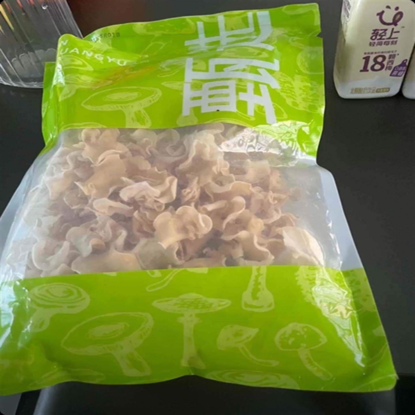 新日期白玉木耳干货产地直发白玉耳木耳菇脆嫩爽口甜汤炒山药泡发