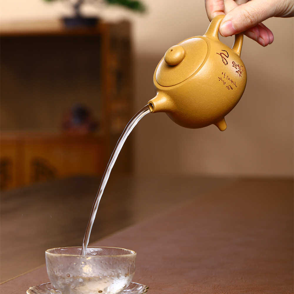 爆款宜兴手工紫砂壶批发直播供货礼品壶家用原矿段泥三足九鼎壶