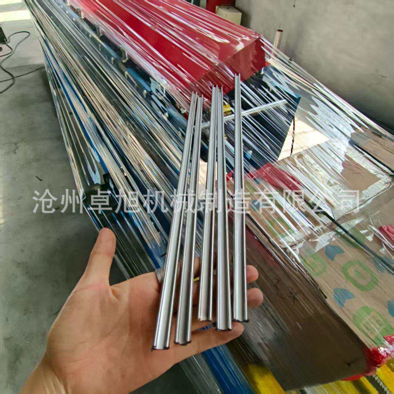 C型衣架设备全自动U型卡槽成型机镀锌带钢大棚骨架压瓦型设备