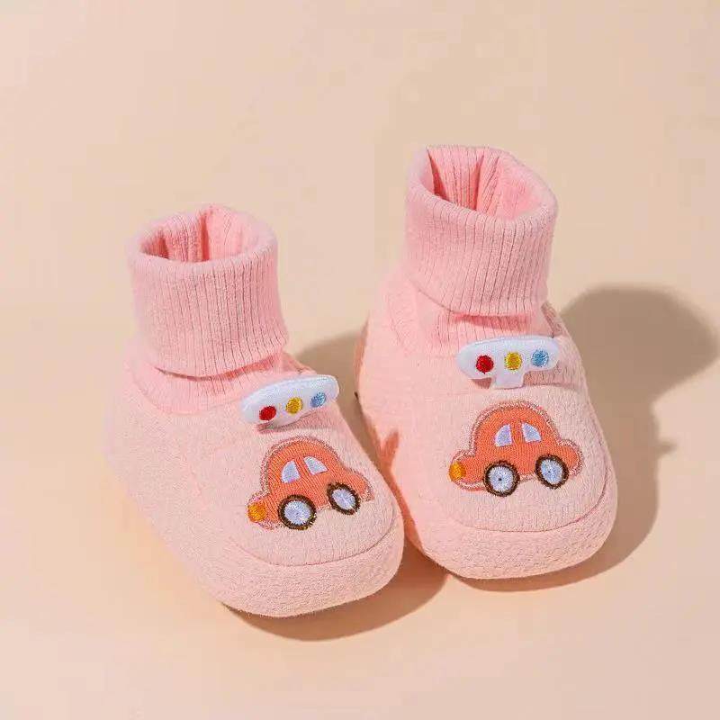 婴儿鞋冬季0-6-12月婴儿鞋子加绒保暖防滑外出鞋袜可爱绣花甩不掉