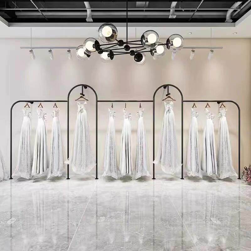 婚纱店展示架黑色铁艺秀禾礼服架子铁艺落地杆挂衣架上墙壁挂货架