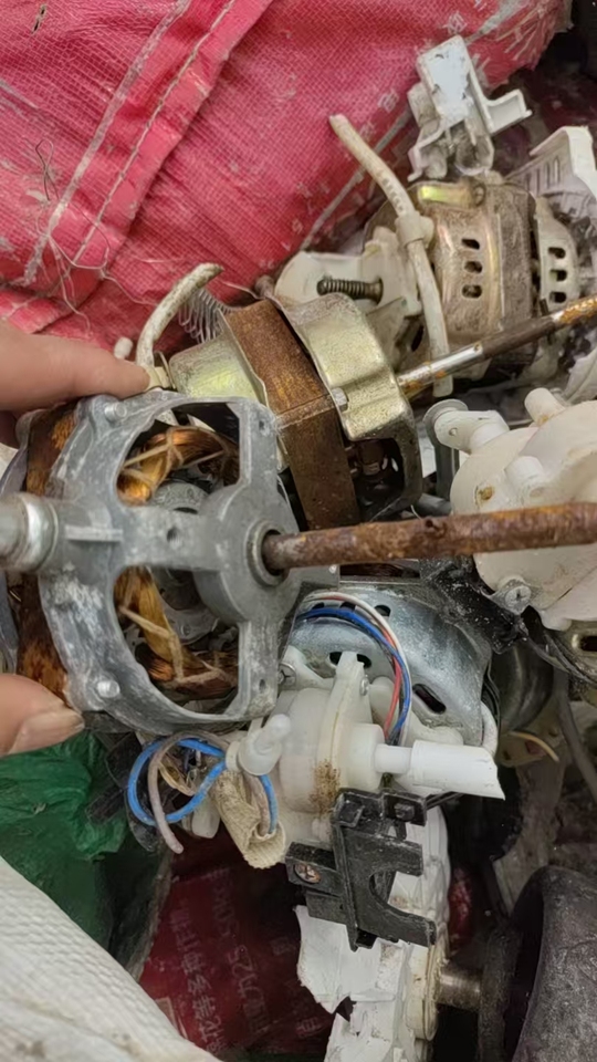 12月1日岳阳处置报废小电机一批约8吨打包价处理可过磅（代发物流）网络拍卖公告