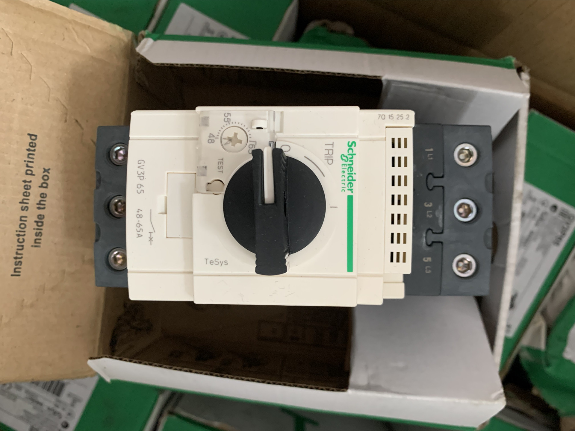 库存全新施耐德马达断路器 GV3P65 48-65A