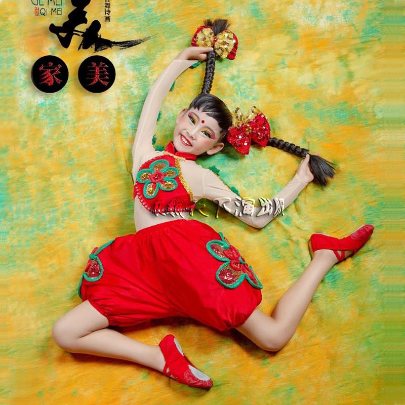 新款儿童麻花辫幼儿演出服中国红喜庆开场舞服装灯笼裤梦娃表演服