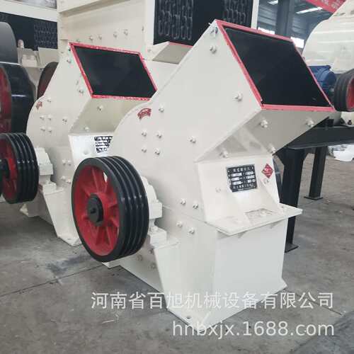 小型移动锤式制砂机混凝土砖头粉碎机柴油锤式破碎机PC-300*400