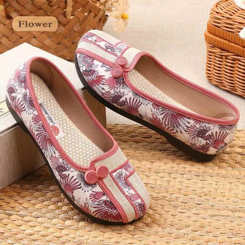 正品春秋款中老年人老北京布鞋底女新款舒软平底防滑复古适鞋单妈