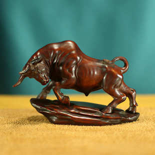 黄杨木雕生肖牛办公室摆件华尔街牛转乾坤木质仿古开业礼品工艺品