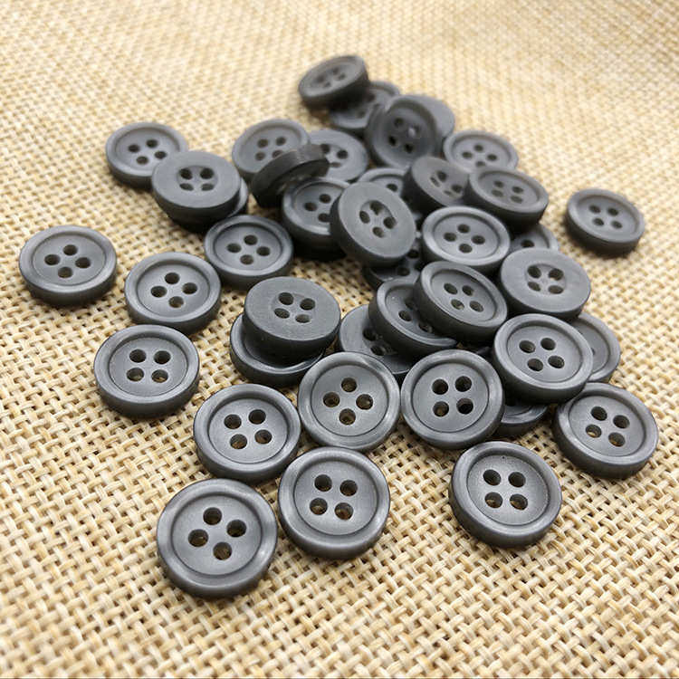 浅灰色小扣子 树脂四眼男衬女式灰色衣服钮扣 扭扣圆形雪纺扣,纺织面料/辅料/配套,其他纺织辅料,淘宝优惠券,粉丝福利购,淘宝优惠卷