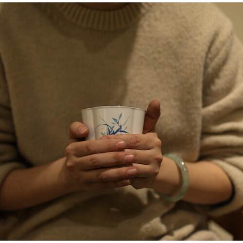 |叙白|海棠暖手大茶杯 釉下彩手绘茶具 白瓷 蓝彩大号杯子 陶瓷杯