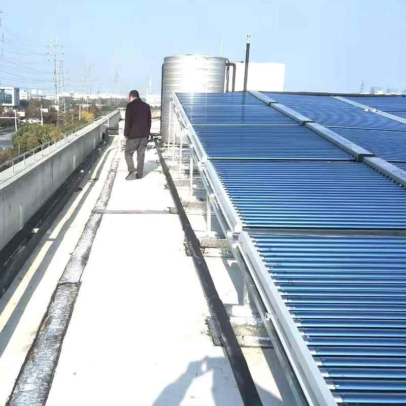 商用太阳能热水器学校太阳能热水工程大串联太阳能集热器