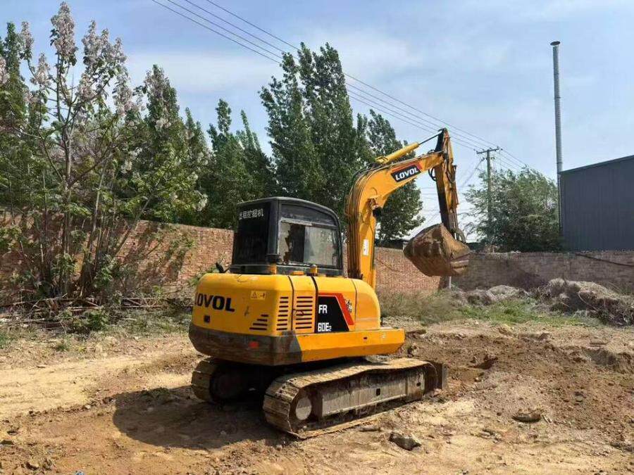 4月24日邢台雷沃60挖掘机网络拍卖公告