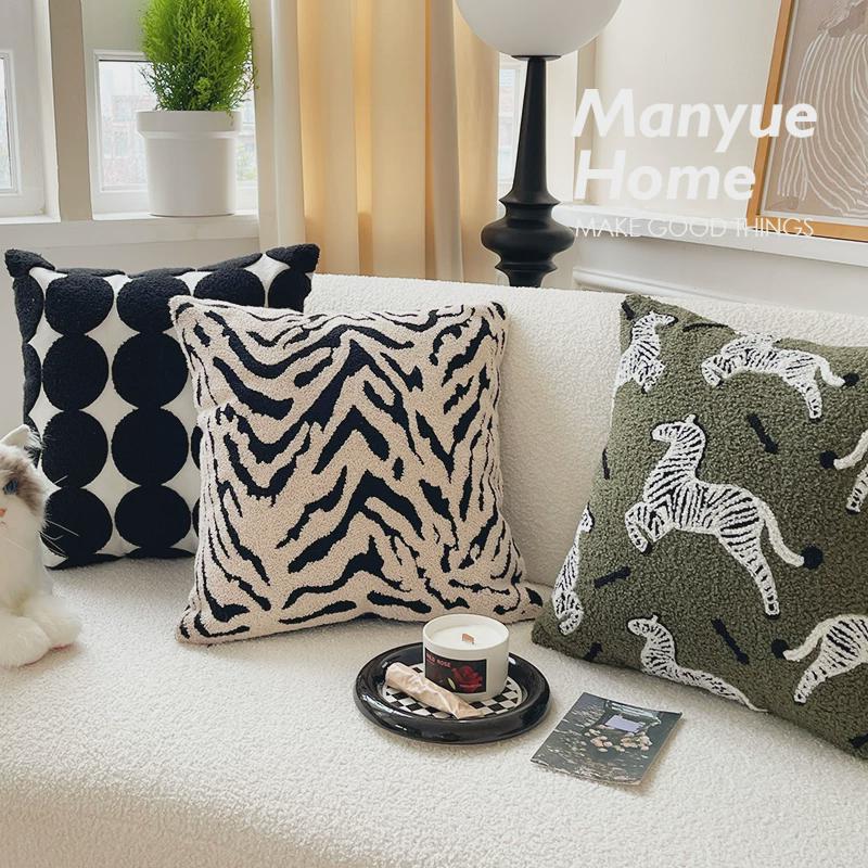 高床头皮面pu抱沙发芯抱枕 奢越北欧家卧室靠背靠垫枕套 含虎纹蔓