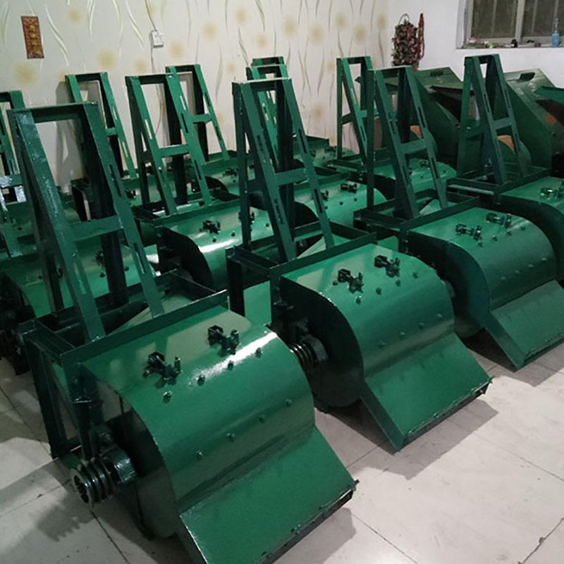 豆粕颗粒打豆饼机械 50型瓦楞型豆饼粉碎机 柴油机带花生饼粉碎机