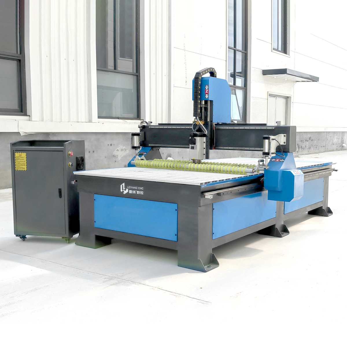 1325竹板刨花板宠物用品猫爬架大功率木工雕刻机